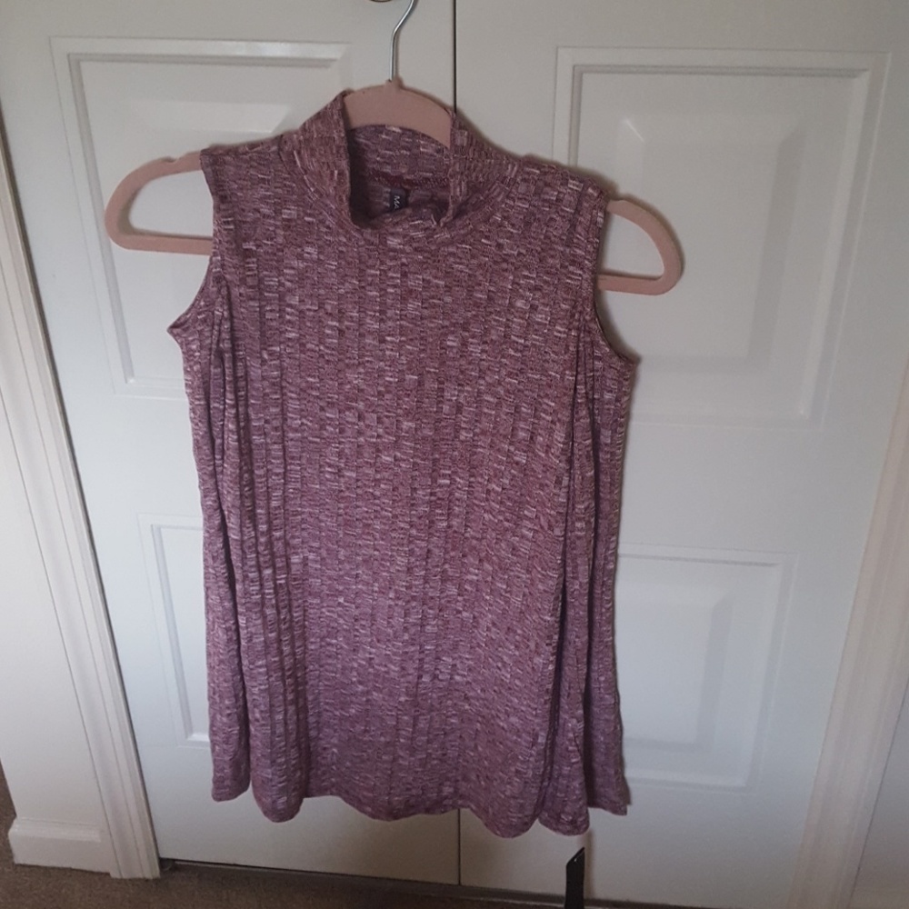 Long sleeve cold shoulder top